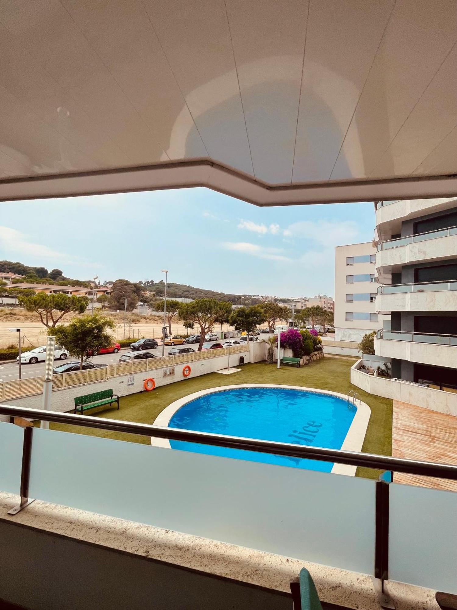 Relax Apartamento Playa Fenals โยเรตเดมาร์ ภายนอก รูปภาพ