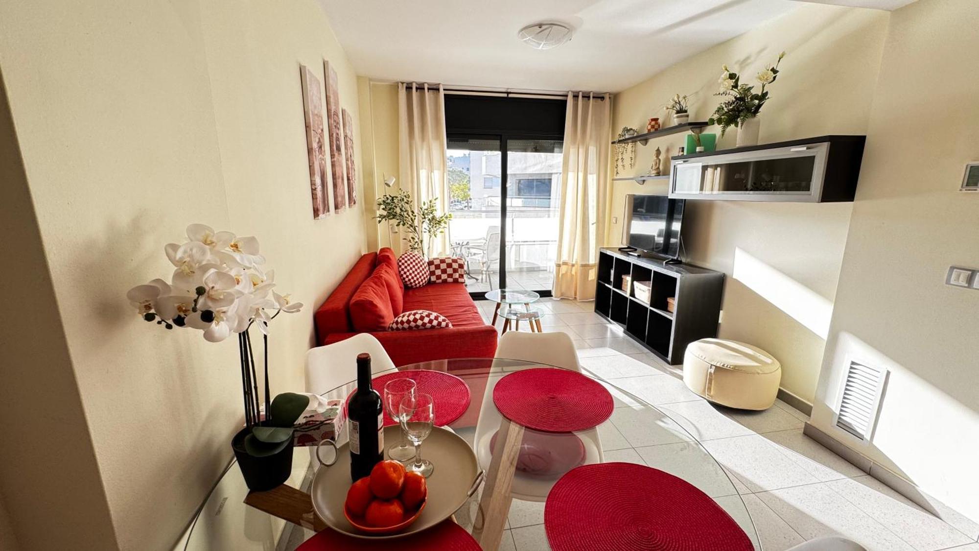 Relax Apartamento Playa Fenals Apartment โยเรตเดมาร์ ภายนอก รูปภาพ