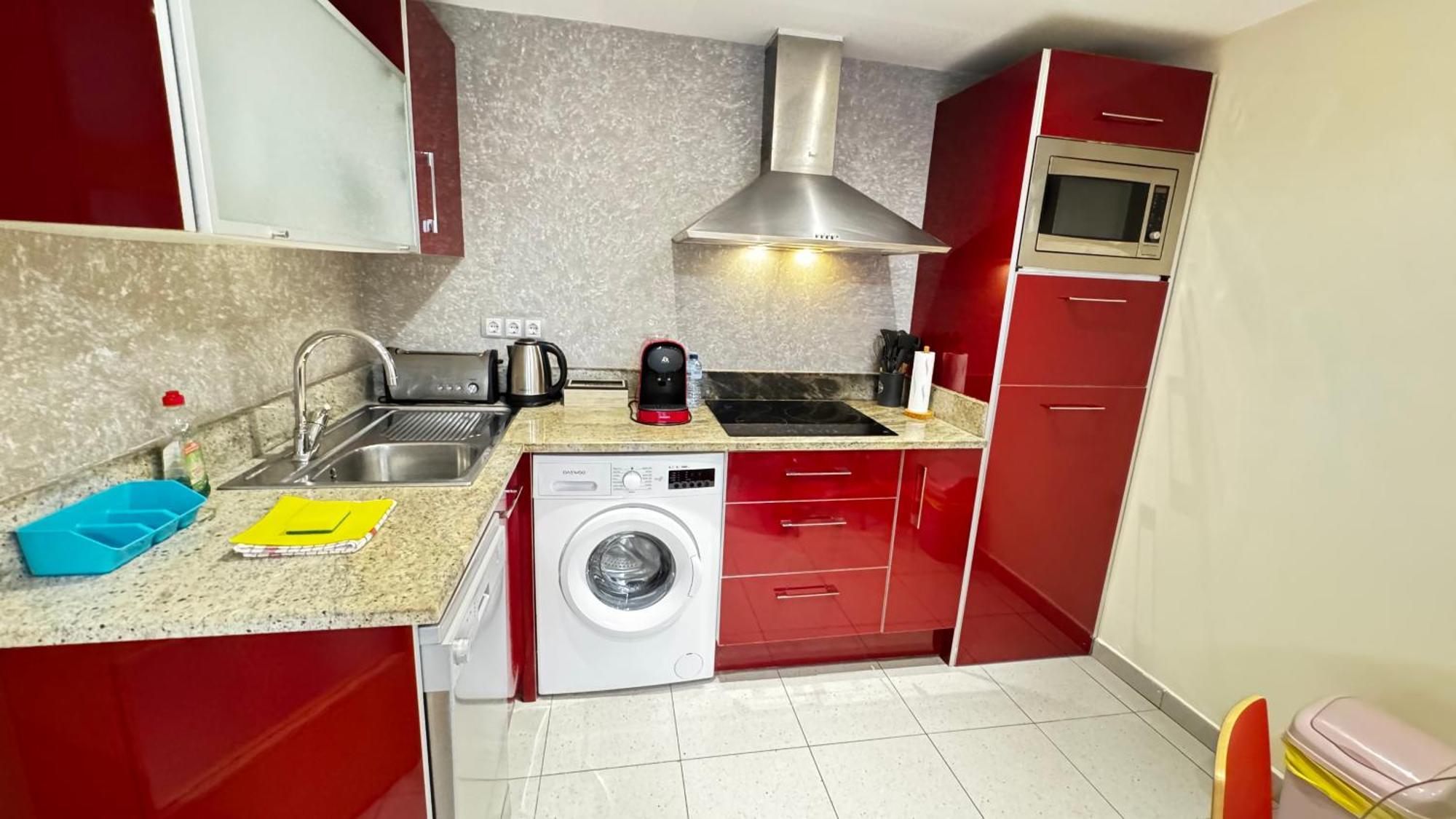 Relax Apartamento Playa Fenals โยเรตเดมาร์ ภายนอก รูปภาพ